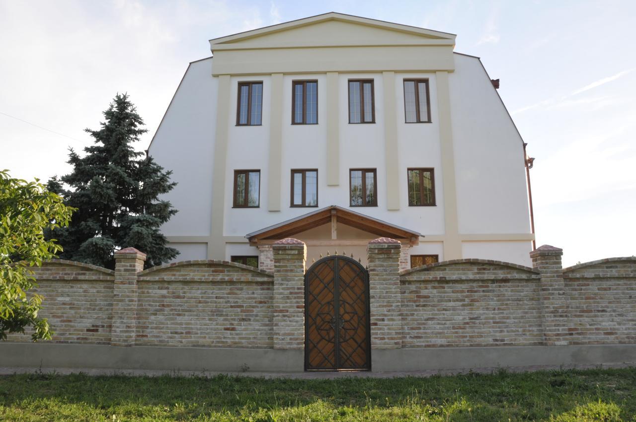 Dom Fedorovyh Hotel Sergeyevka Exterior photo